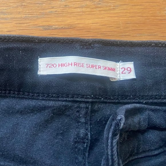 Levi's 720 High Rise Super Skinny Jeans - Picture 7 of 8